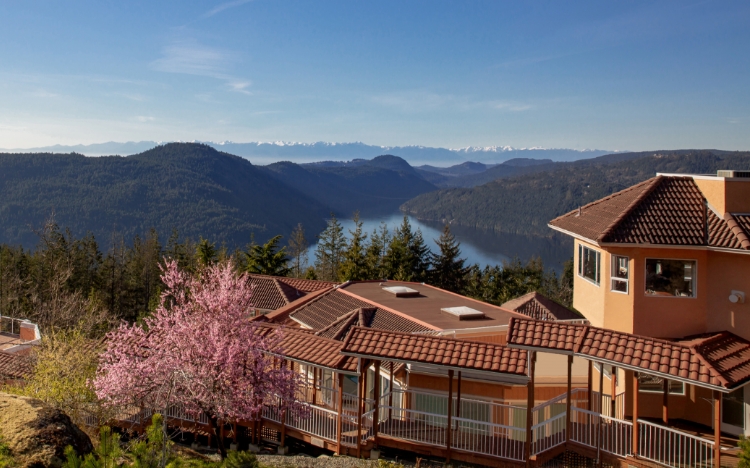 Villa Eyrie Resort GAIN group